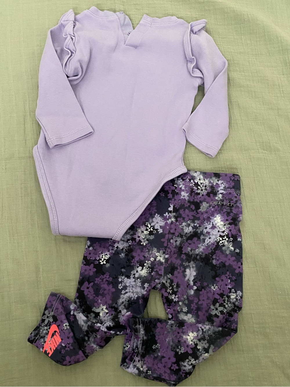 Nike set - Picture 4 of 5